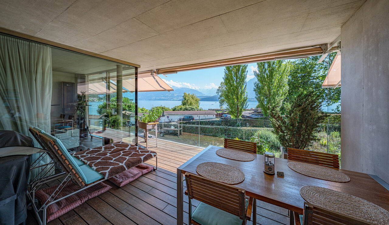Seewohnung Terrasse — Oberhofen