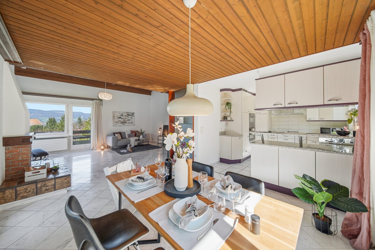 Home Staging Essbereich mit Küche